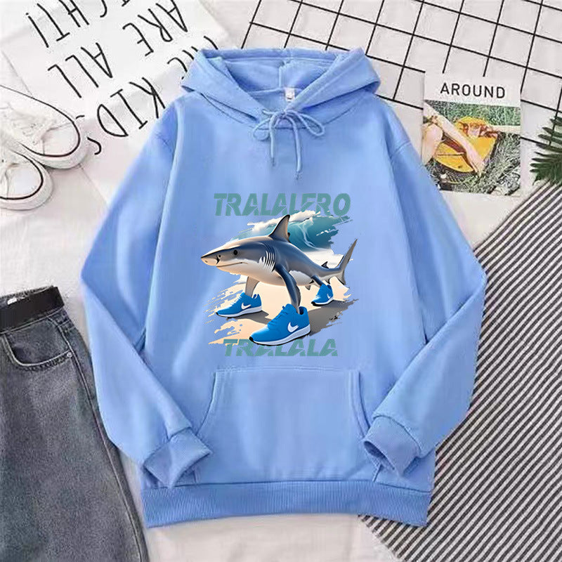 Dame hoodie med sjov hajmotiv og grafiske elementer Skovae