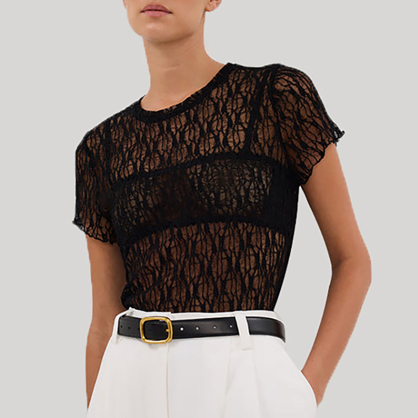 Dame spids top med fine netdetaljer og elegant pasform Stilla