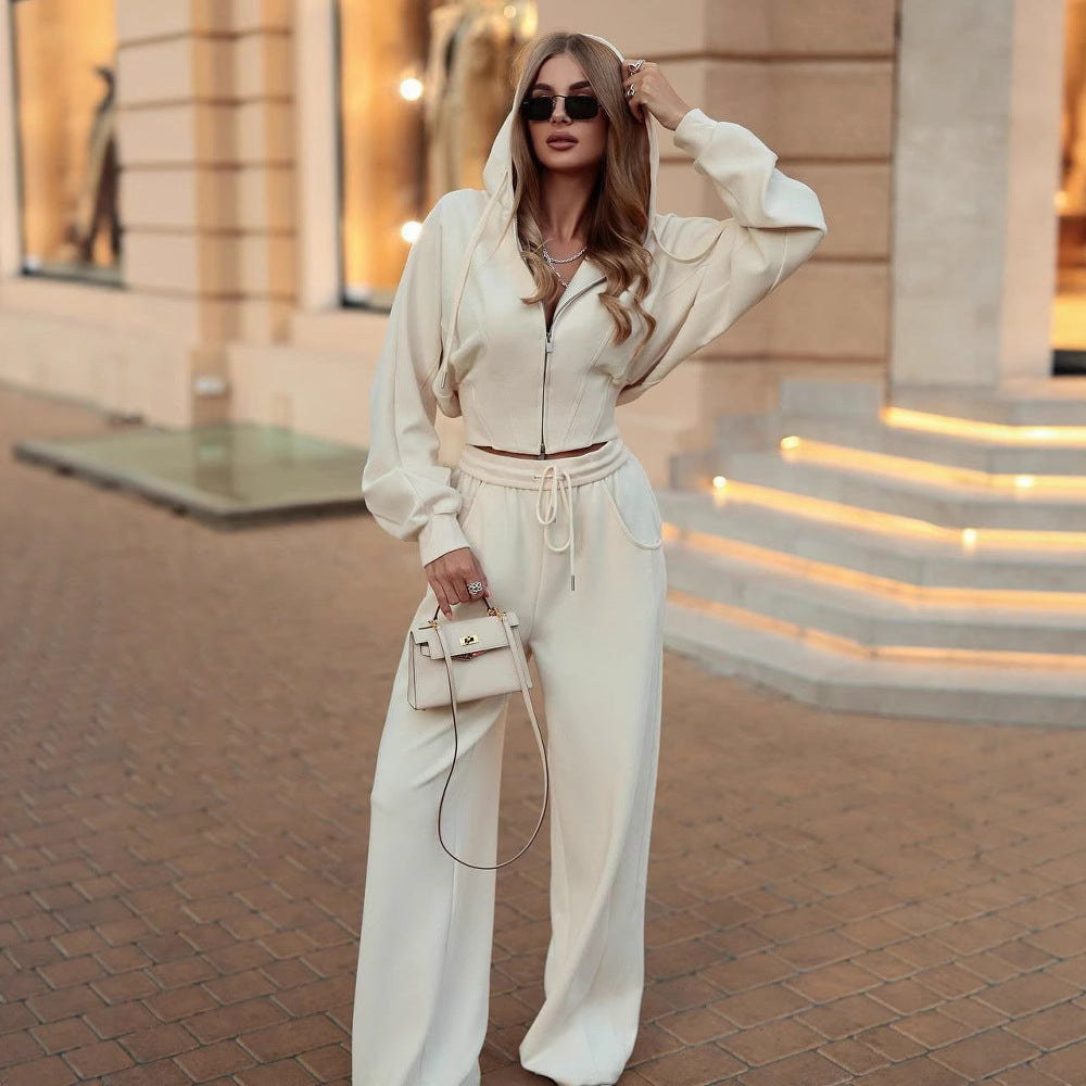 Dame Sports Suit Chic & Stylish