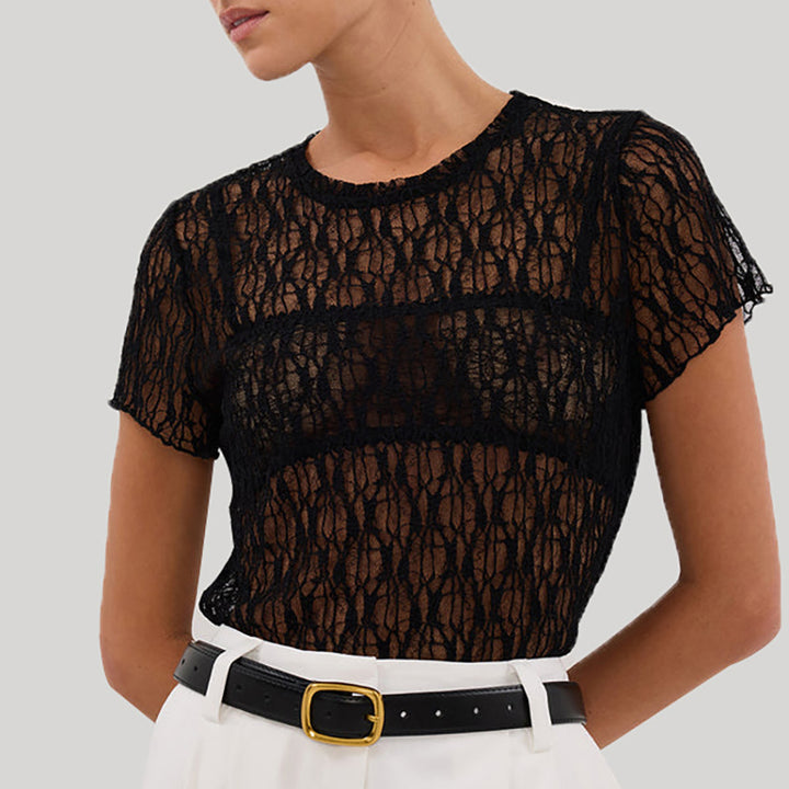 Dame spids top med fine netdetaljer og elegant pasform Stilla