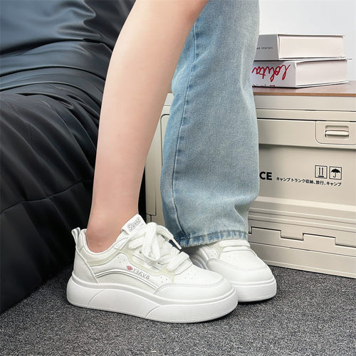 Dame Sneakers i sportiv design med dæmpende sål og åndbare indsatser Stilla