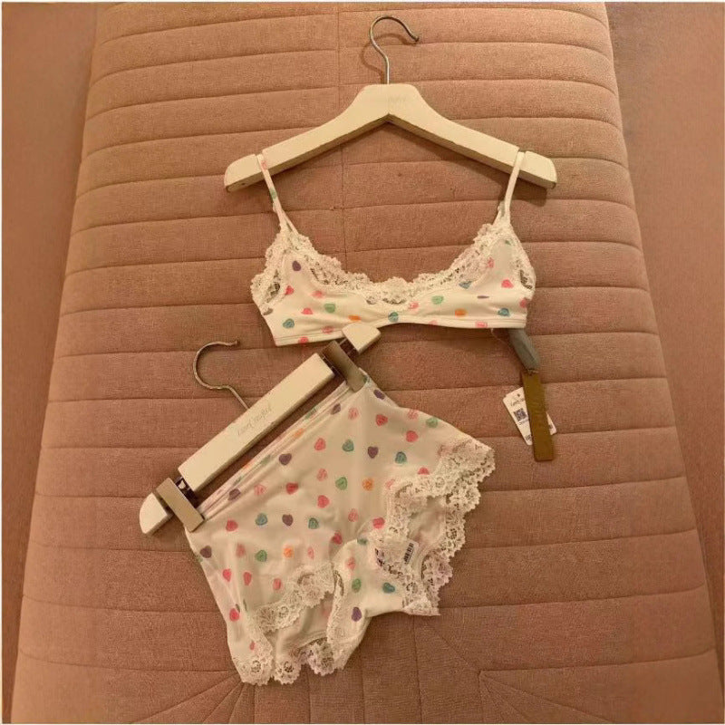 Dame loungewear-sæt med spidskant og hjerte-motiv Stilla