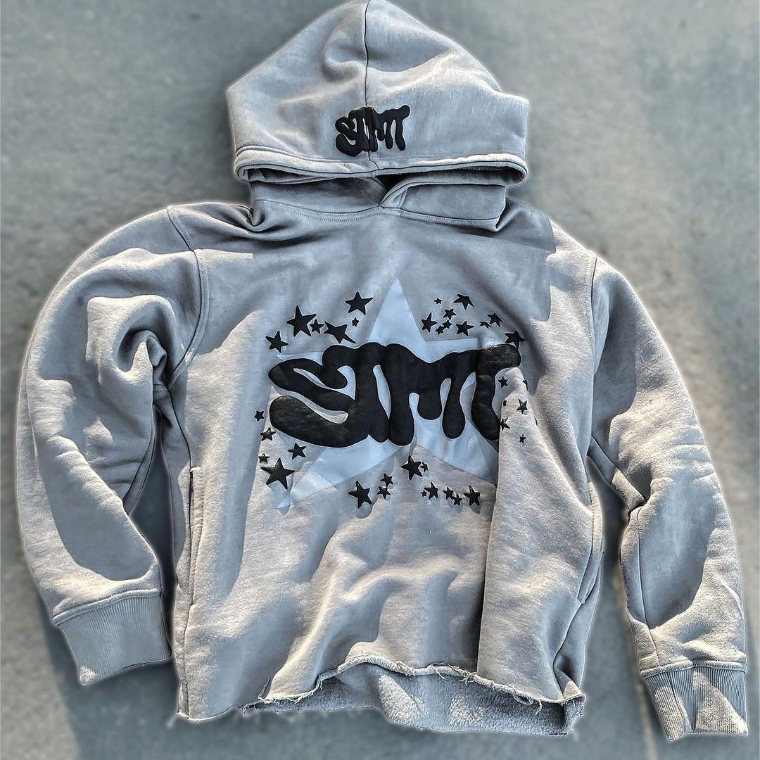 Kvinders hoodie med trendy grafisk design Skovae