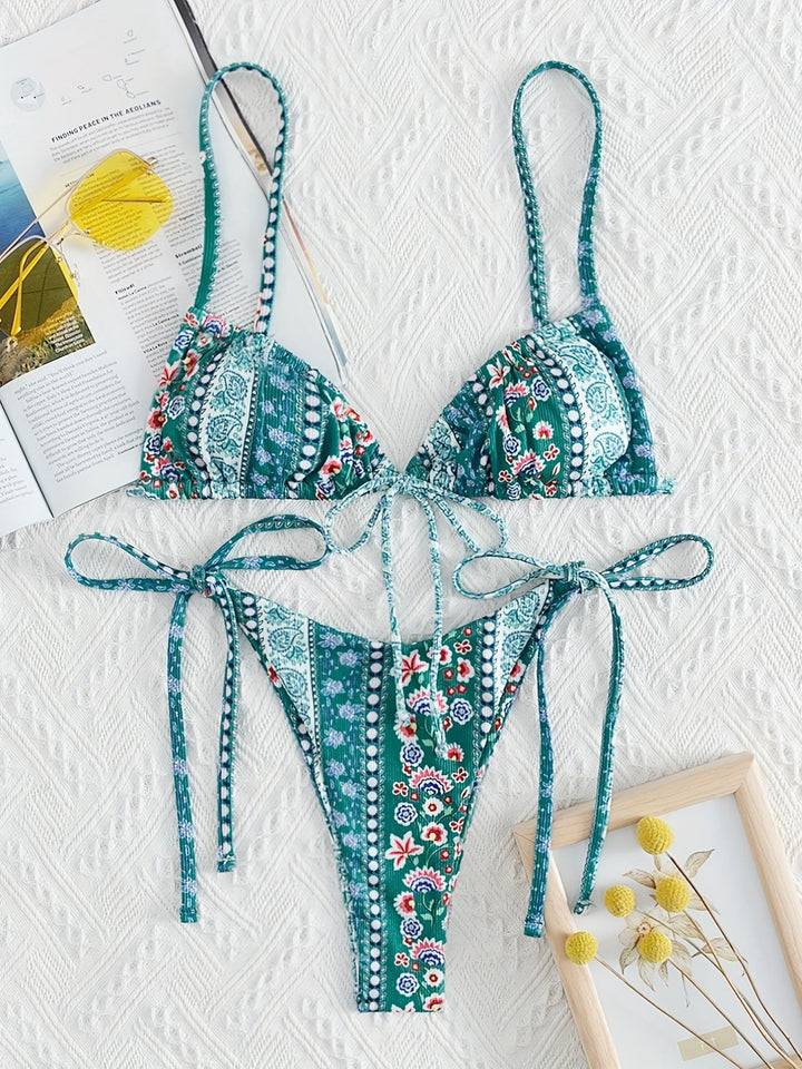 Dame triangel-bikini med legende design og justerbare stropper Skovae