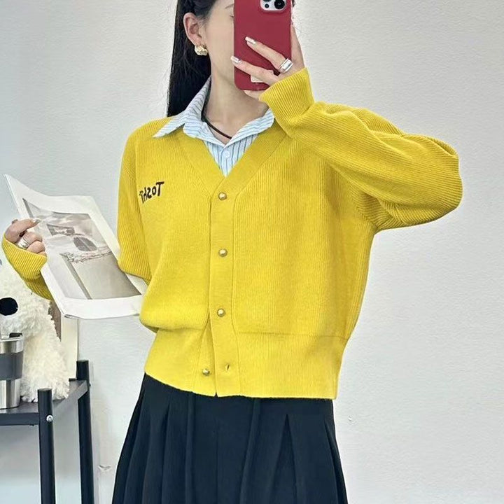 Kvinder casual cardigan med V-hals og dekorative knapper Stilla