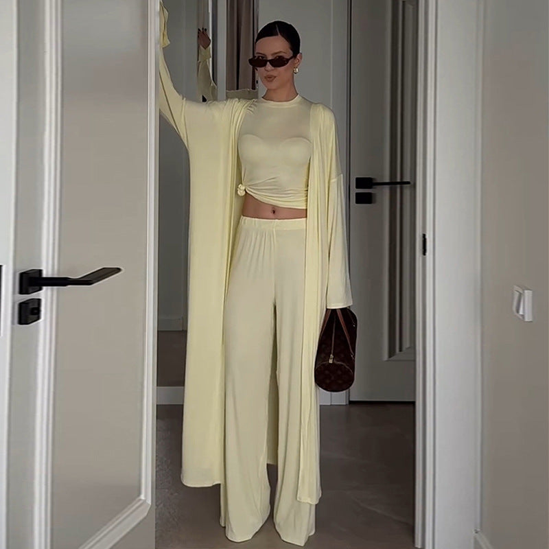 Dame Lounge-sæt i blød jersey med cropped top og bredt ben Stilla