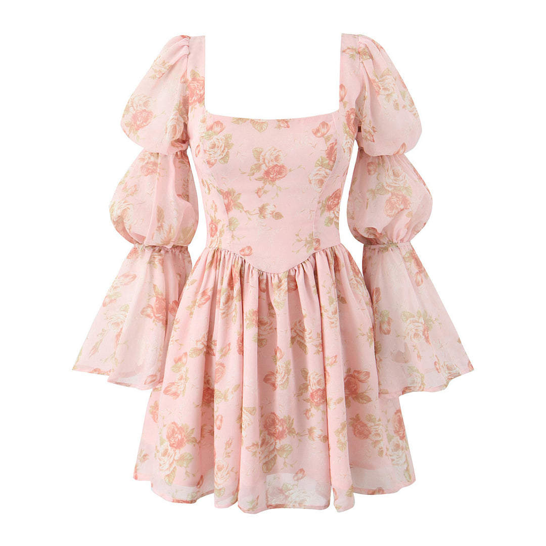 Dame romantisk minikjole med voluminøse puffærmer og blomstret design Stilla