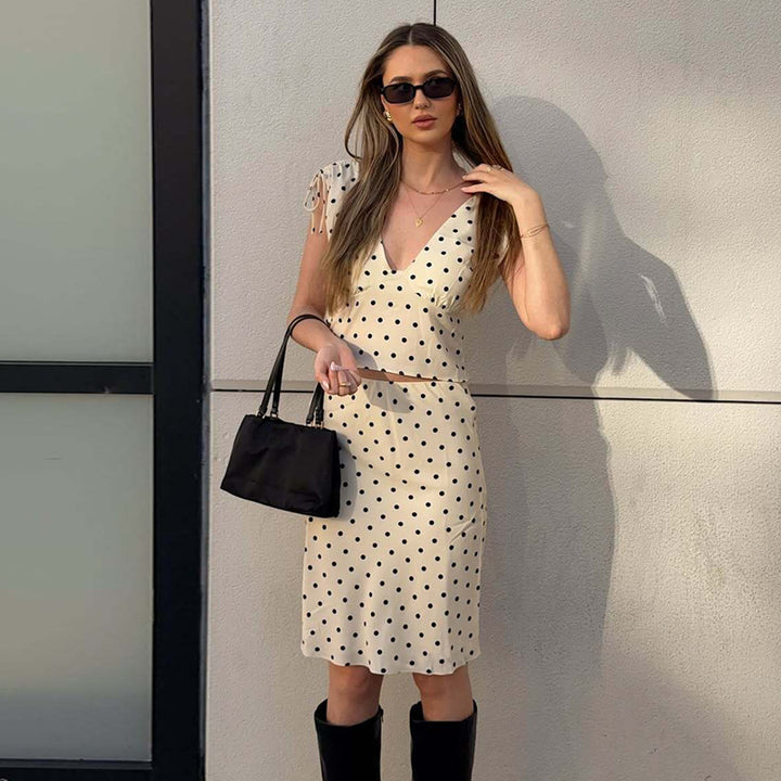 Dame Elegant polka-dot kjole med dyb V-udskæring og justerbare skulderstropper Skovae