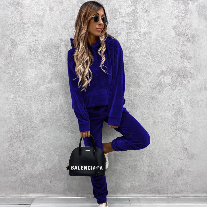 Kvinders hyggelige fleece hoodie med afslappede detaljer Skovae
