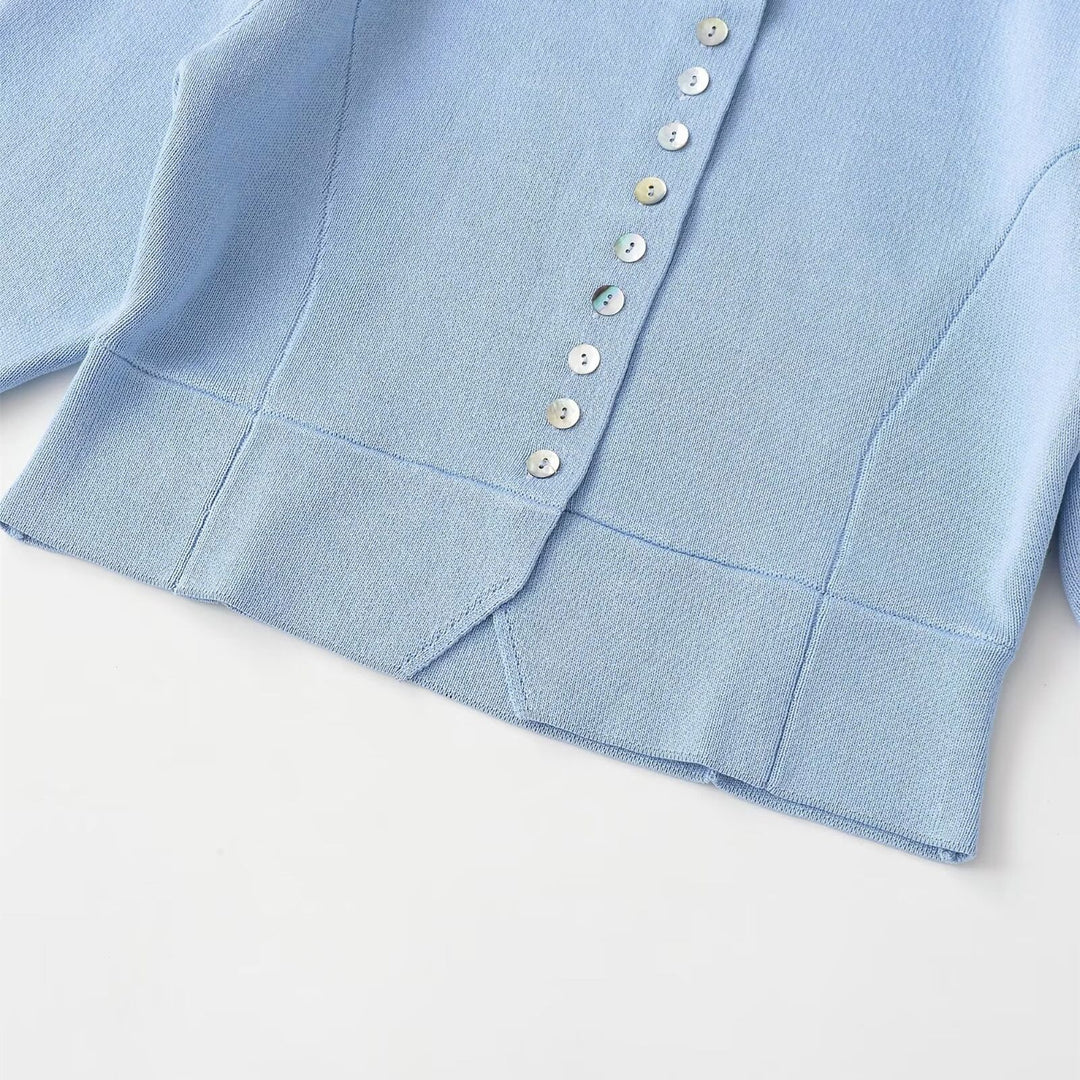 Dame elegant cardigan med fint ribmønster og dekorative knapper Skovae