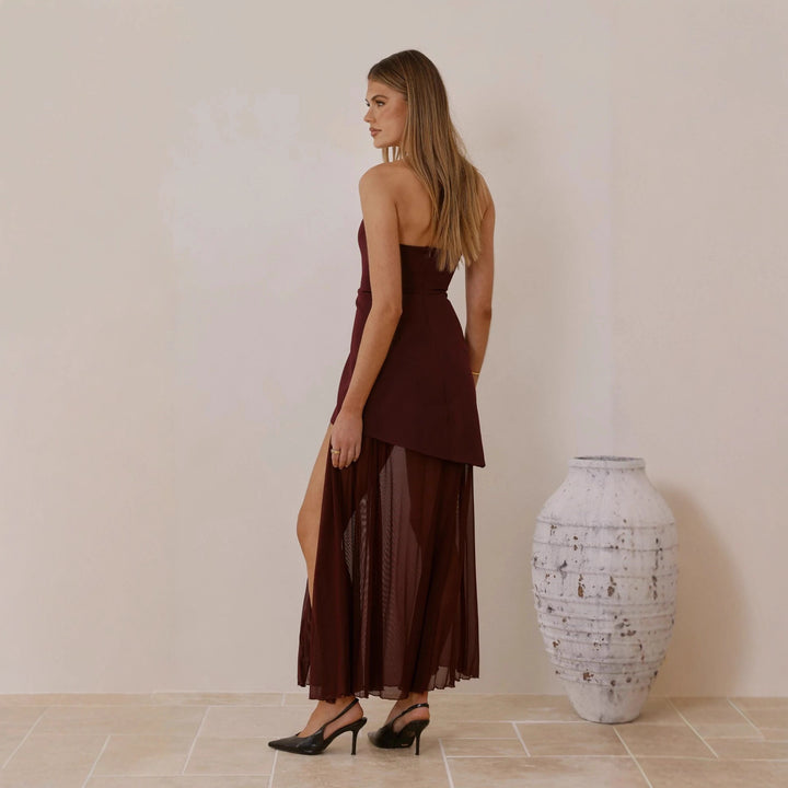 Dame Elegant Aftenkjole med Asymmetrisk Snit og Forførende Slids Stilla