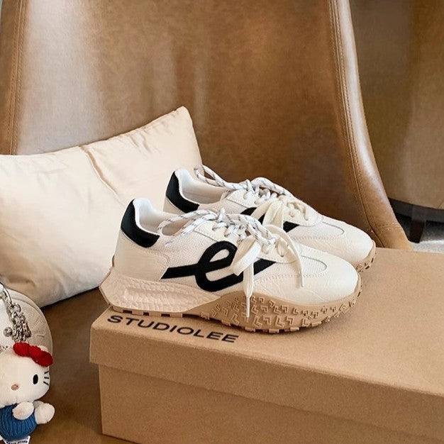 Dame Sporty Sneakers med moderne overdel og skridsikker sål Stilla