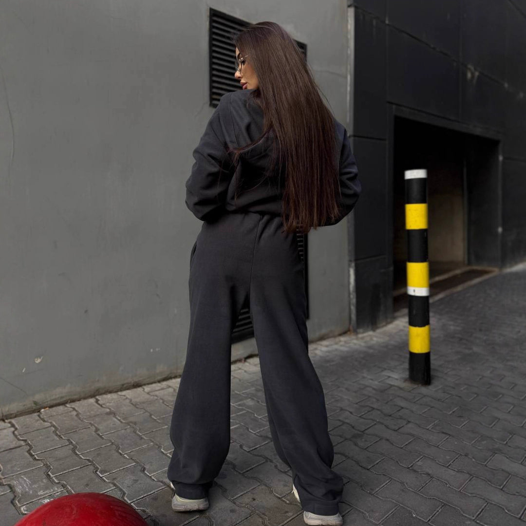 Kvinders cropped fleece sæt med praktiske lommer og elastisk livbånd Skovae