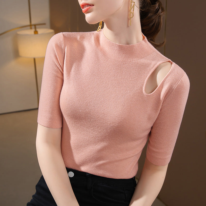 Dame modigt kortærmet shirt med unikke cut-out-detaljer og elegant ståkrave Stilla