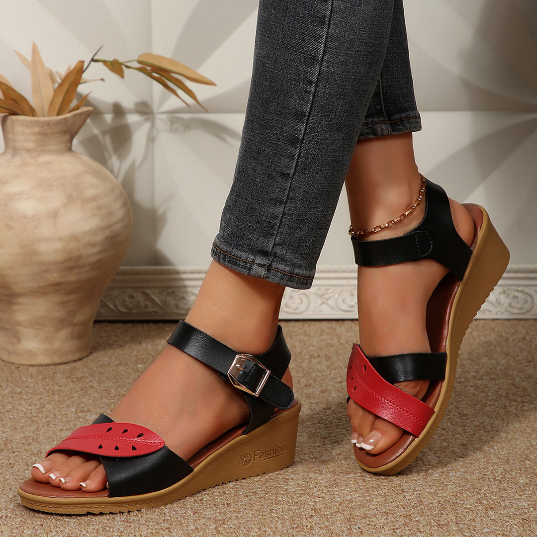 Dame Wedge-sandaler med elegant rem og moderne design Stilla