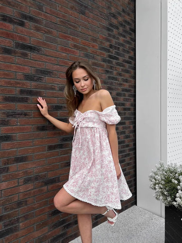 Dame Off-Shoulder Kjole med legende snøring og elegante volanter Stilla