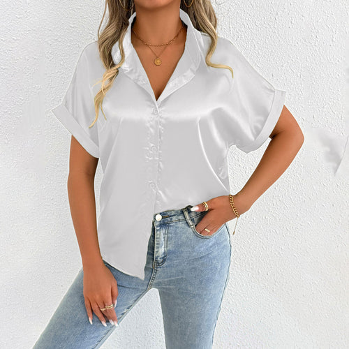 Dame satinbluse med afslappet snit og elegant krave Skovae