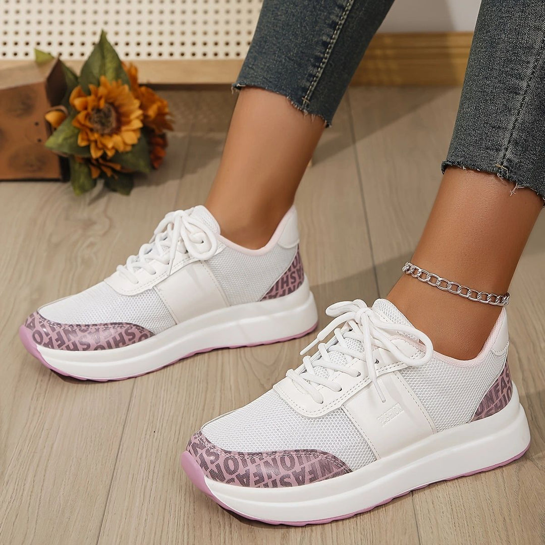 Dame Sporty Sneakers med luftig mesh-overflade og fleksibel sål Stilla