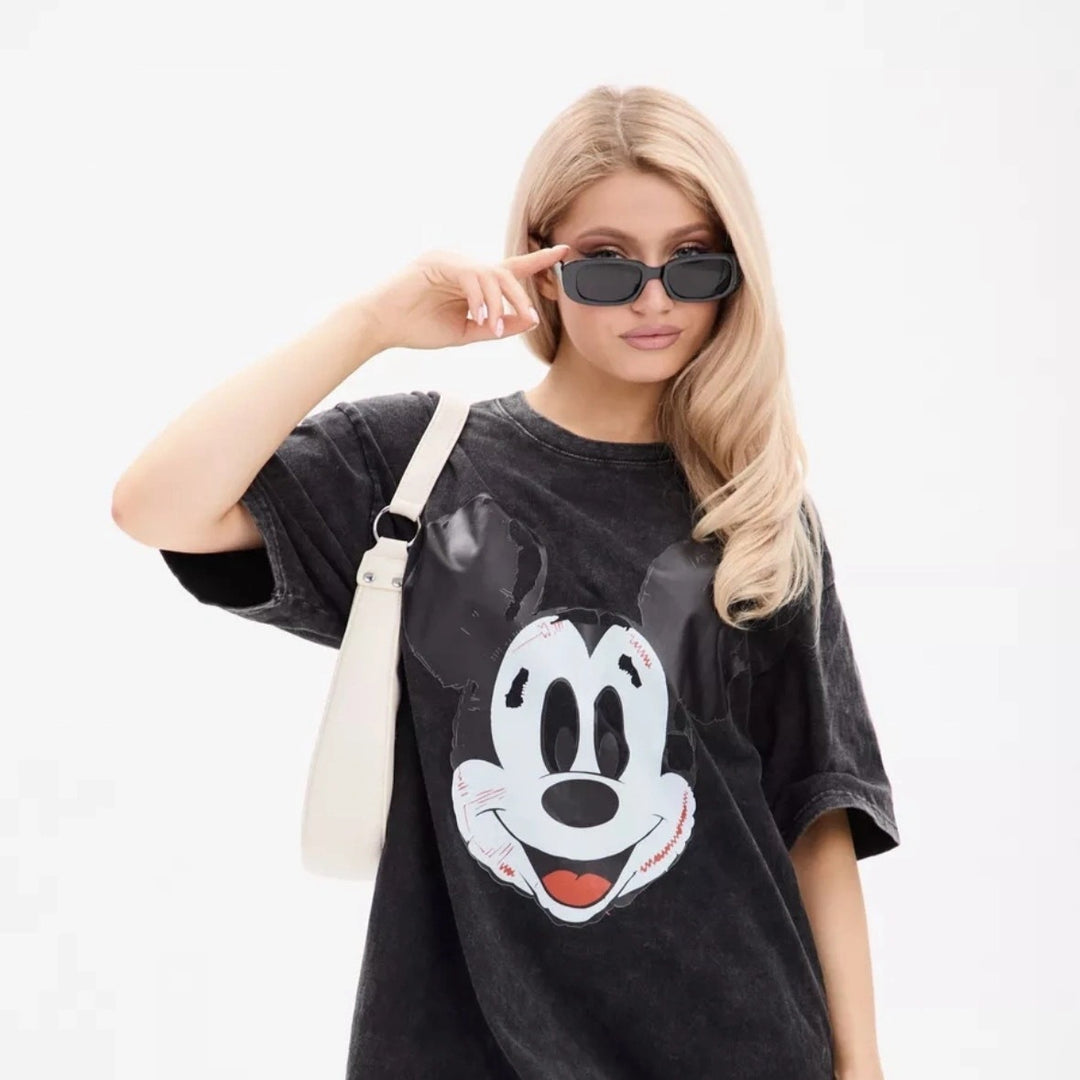 Dame T-shirt med stort Mickey Mouse grafiktryk og afslappet snit Stilla