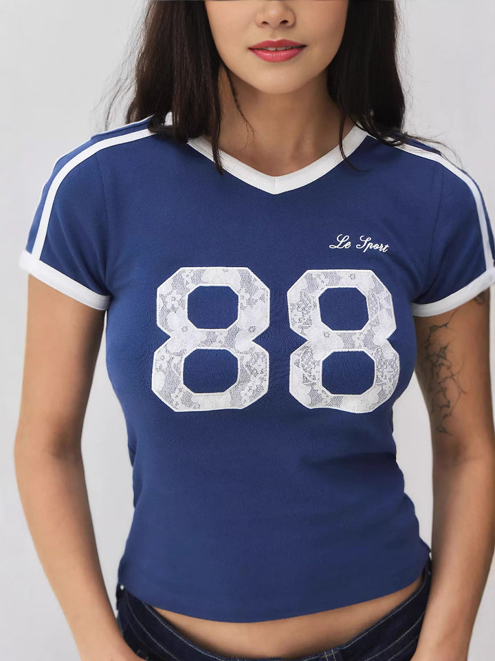 Dame Sporty T-shirt med spidspynt og V-udskæring Stilla