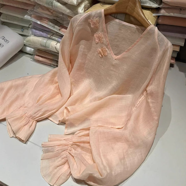 Femme Elegante Flydende Linnedbluse med Spidsedekoration Stilla