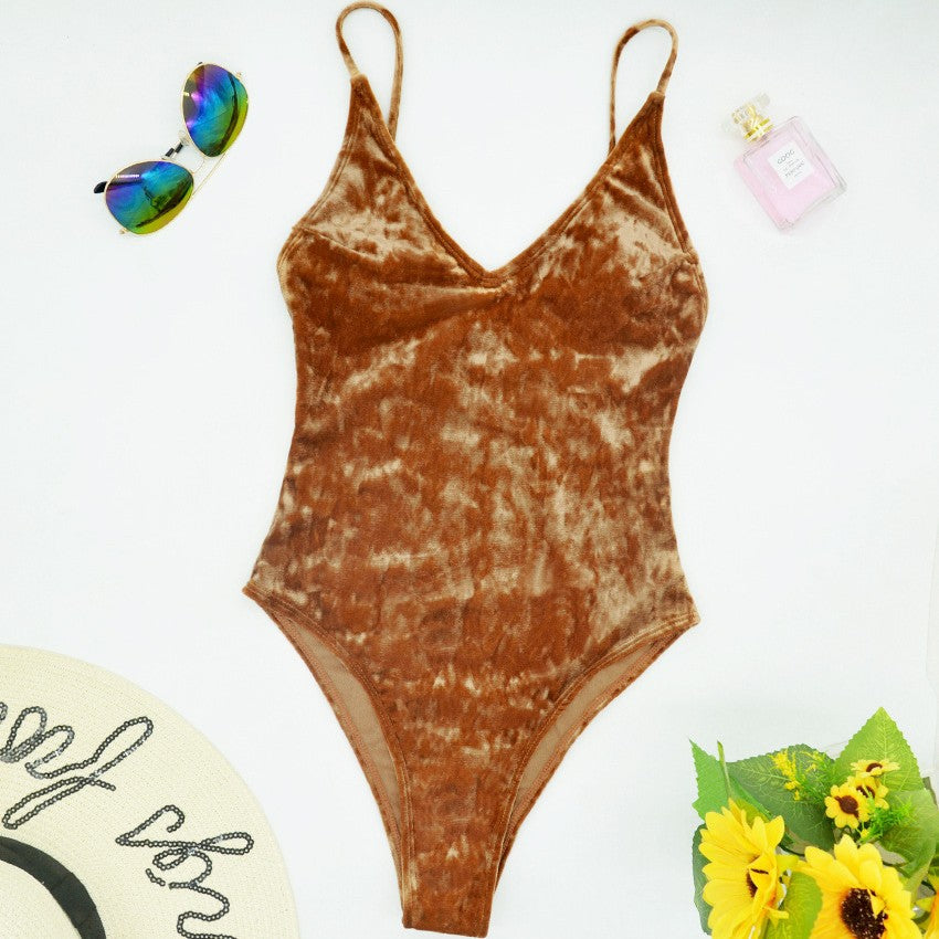 Dame one-piece badedragt med elegant V-udskæring og sensuelt velour Skovae