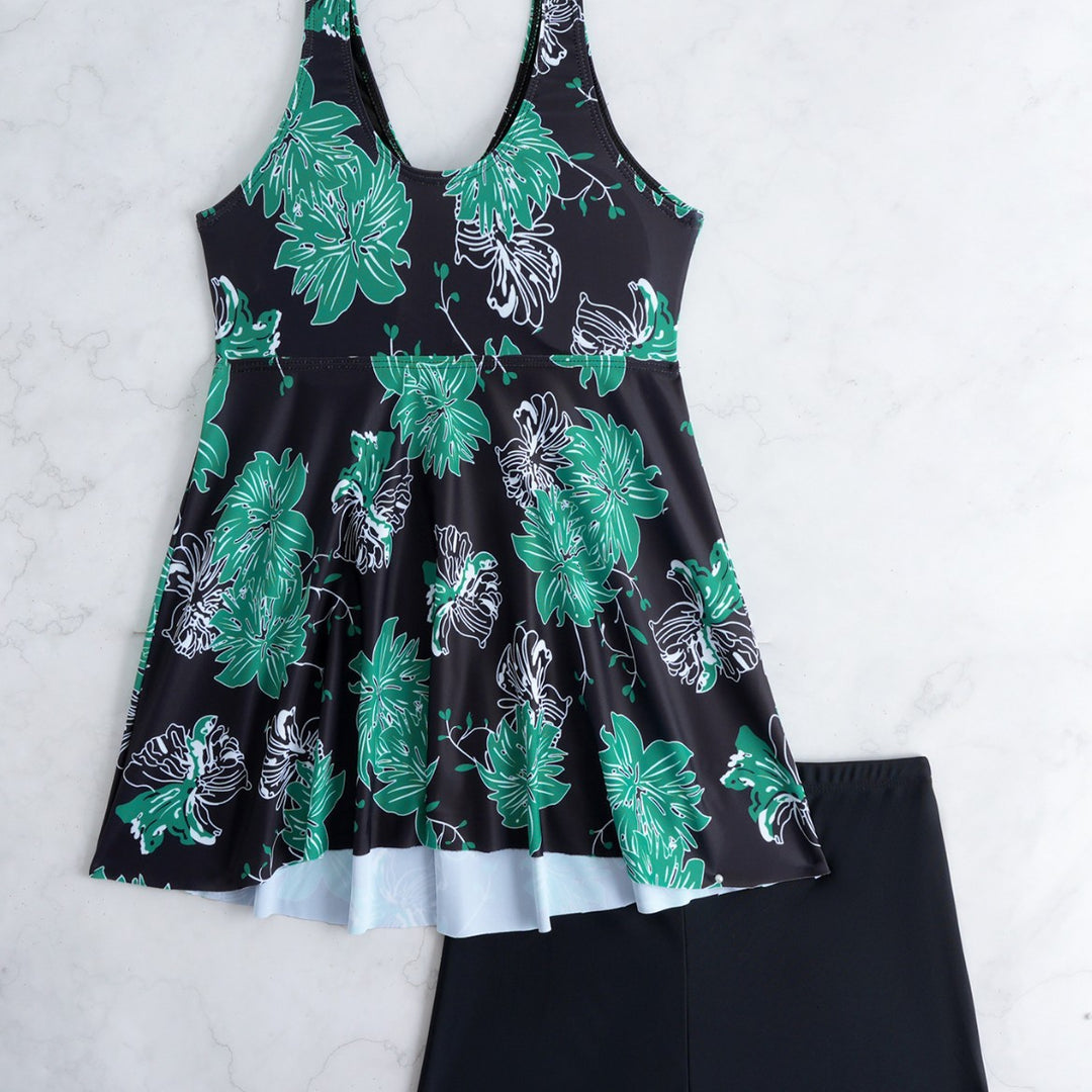Dame Tankini med blomster wraps design og behagelige shorts Skovae