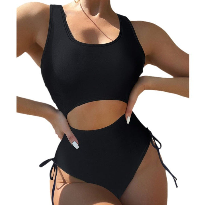 Dame one-piece badedragt med sideskæringsdetaljer Skovae
