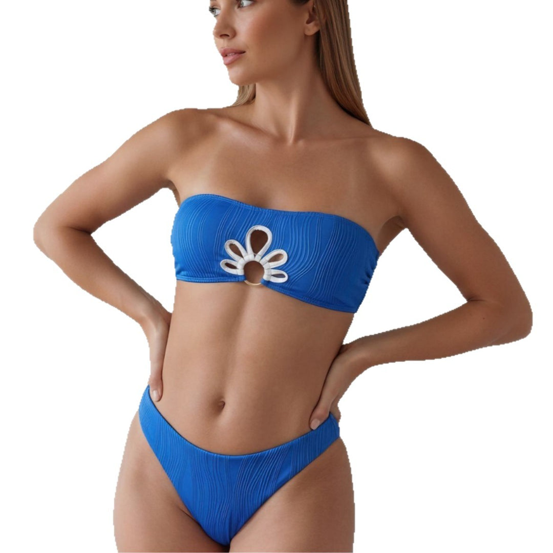 Dame bandeau-bikini med fashionable blomster-detalje Skovae