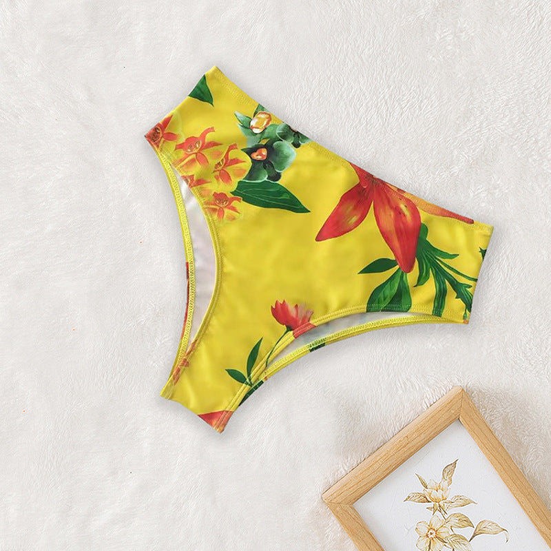 Dame bikini-sæt med blomstret overdel og afslappet maxiskørt Skovae