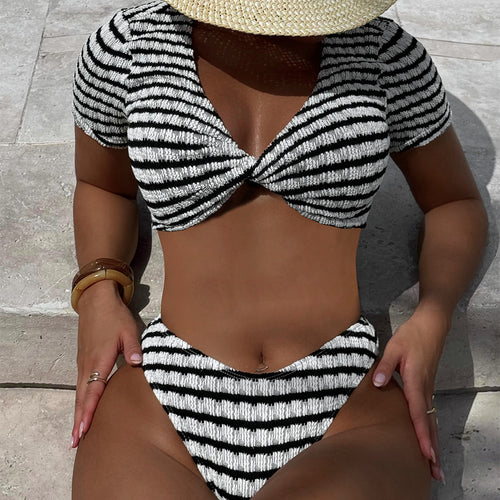 Dame triangel-bikini med kortærmet top Skovae
