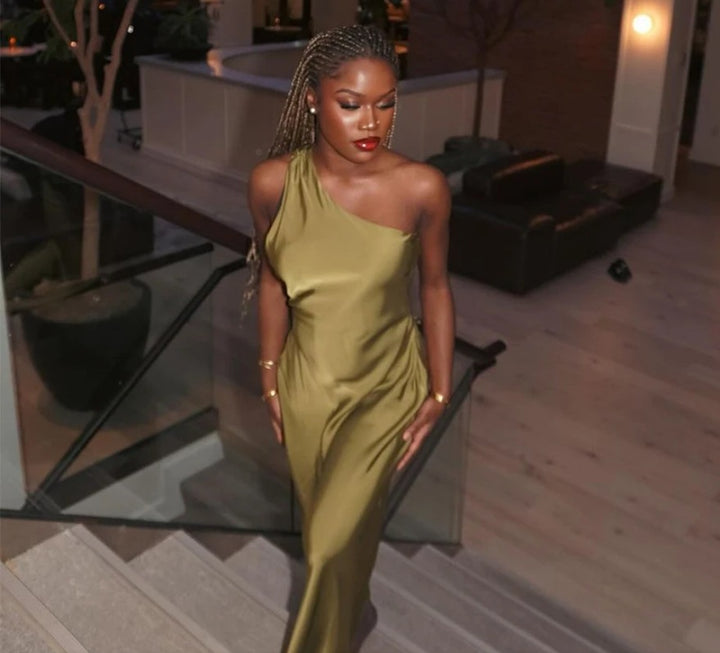 Dame elegante asymmetrisk maxi kjole med blød gradient og komfortabel pasform