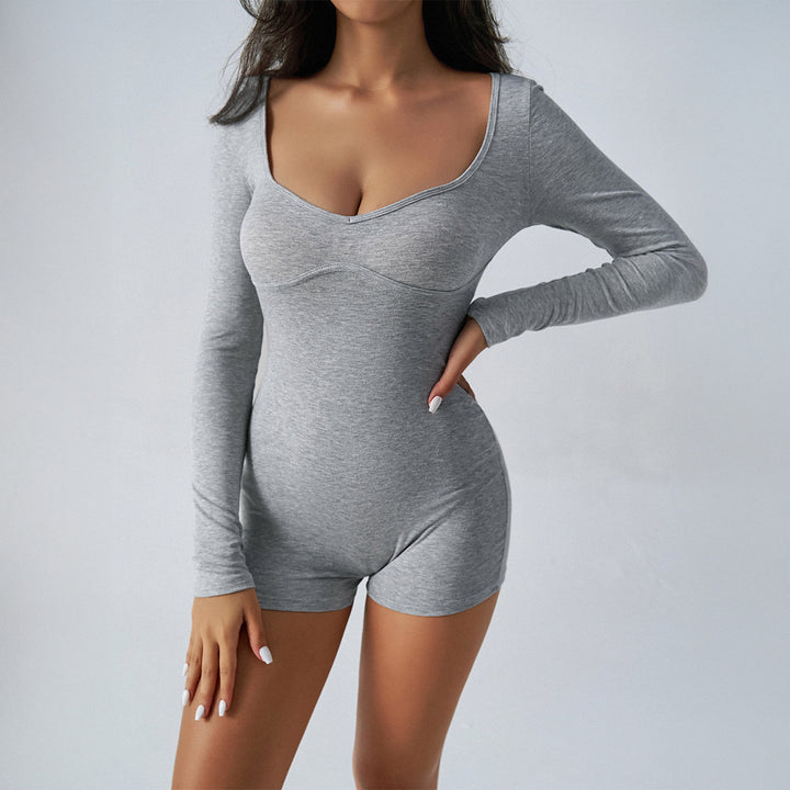 Damer langærmet jumpsuit med figursøgende design og elegant V-hals Stilla