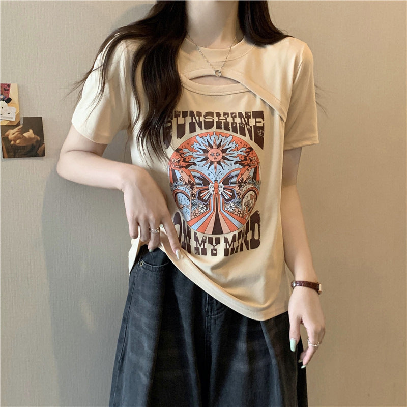 Femme Kunstnerisk Grafik-T-shirt med unikt udskæring detalje Stilla