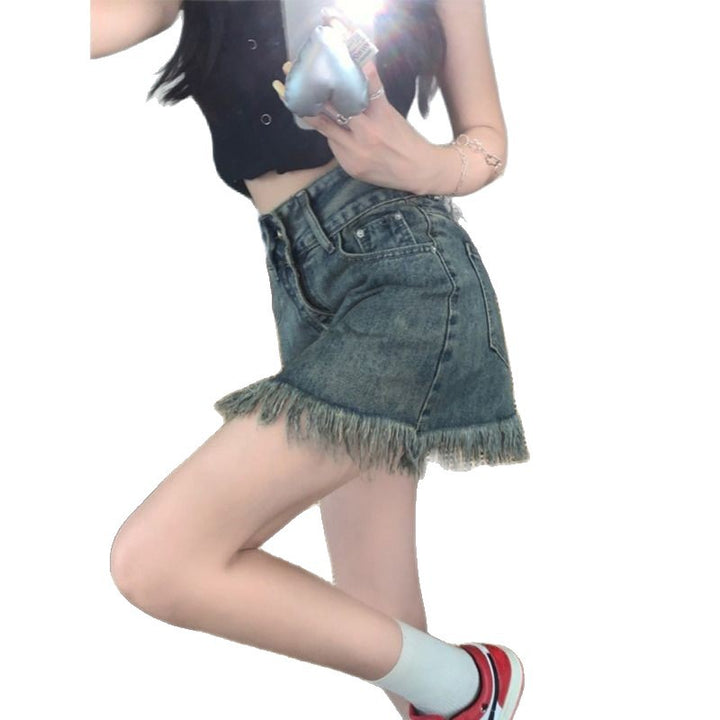 Kvinder's denim shorts med flagrende kant og høj talje