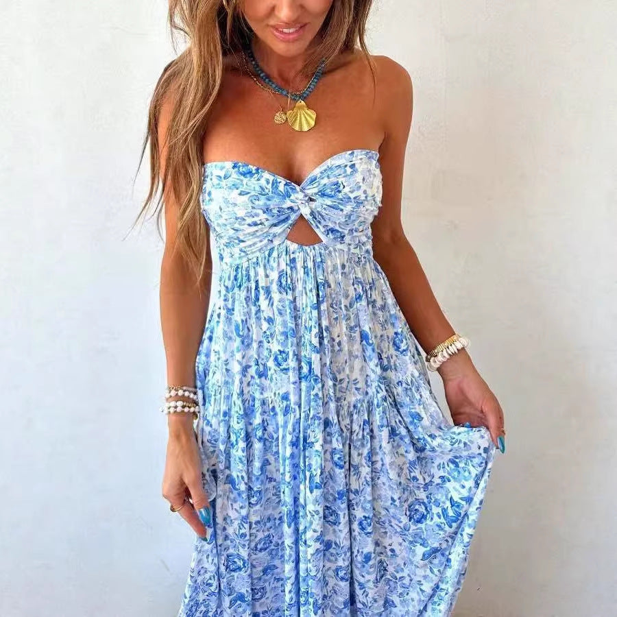 Dame uden stropper snoet bustier-maxikjole med cut-out og flerlags nederdel i let crinkle-kvalitet Skovae