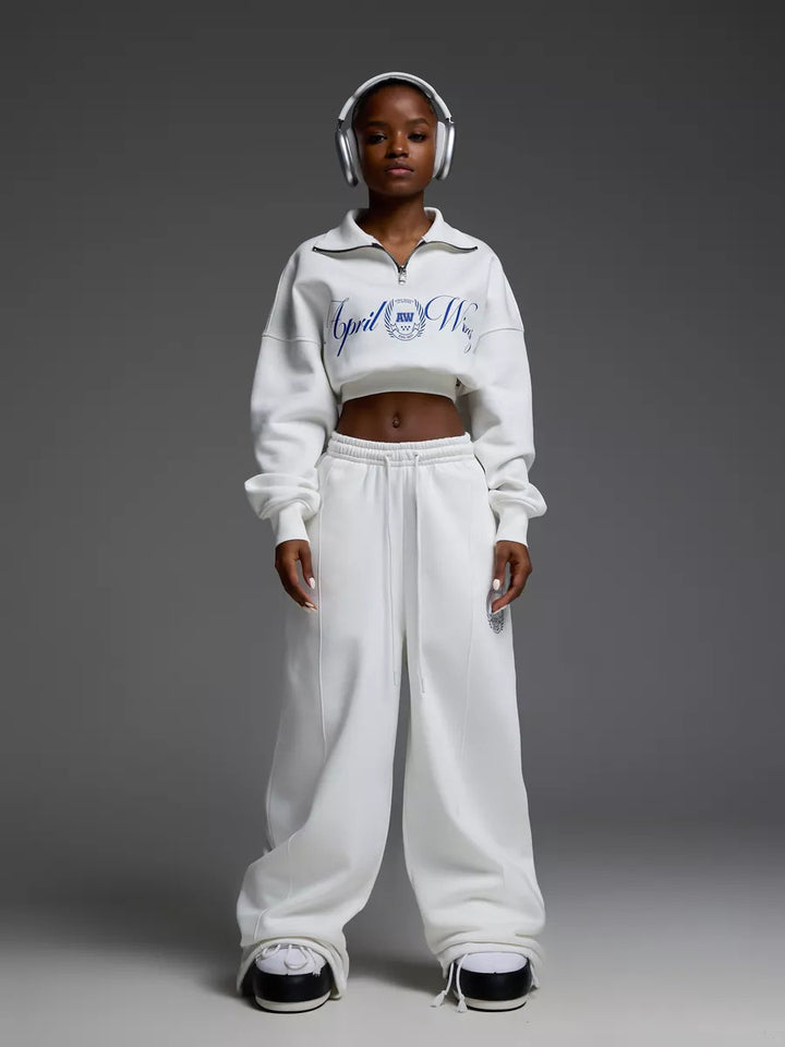 Kvinders sporty cropped sweatshirt med høj krave og komfortable joggingbukser Skovae