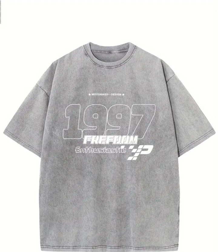Dame T-shirt med afslappet oversized-snit og moderne grafisk design Stilla