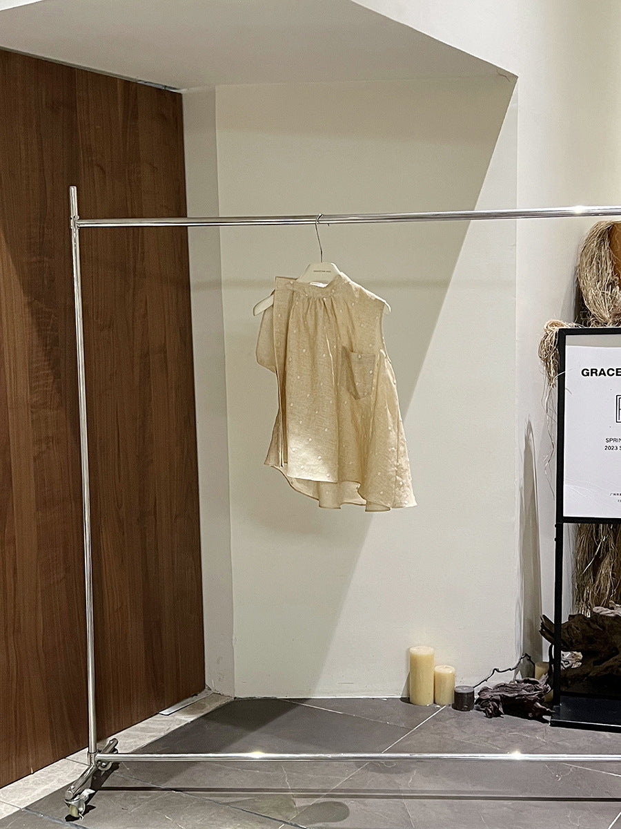 Dame asymmetrisk top med modern snit og fine detaljer Stilla