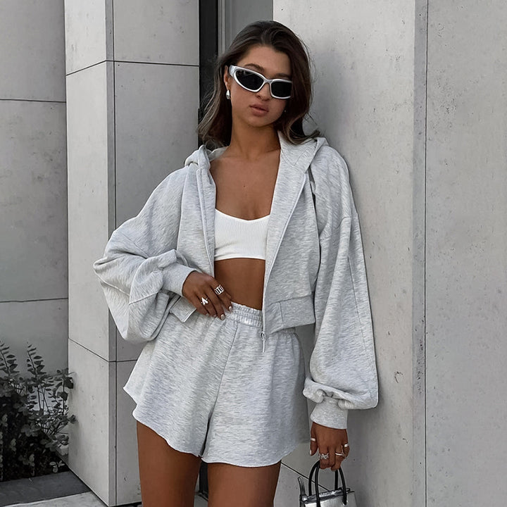 Dame Løs Oversized Hoodie- og Shorts-sæt med volumøse ærmer Stilla