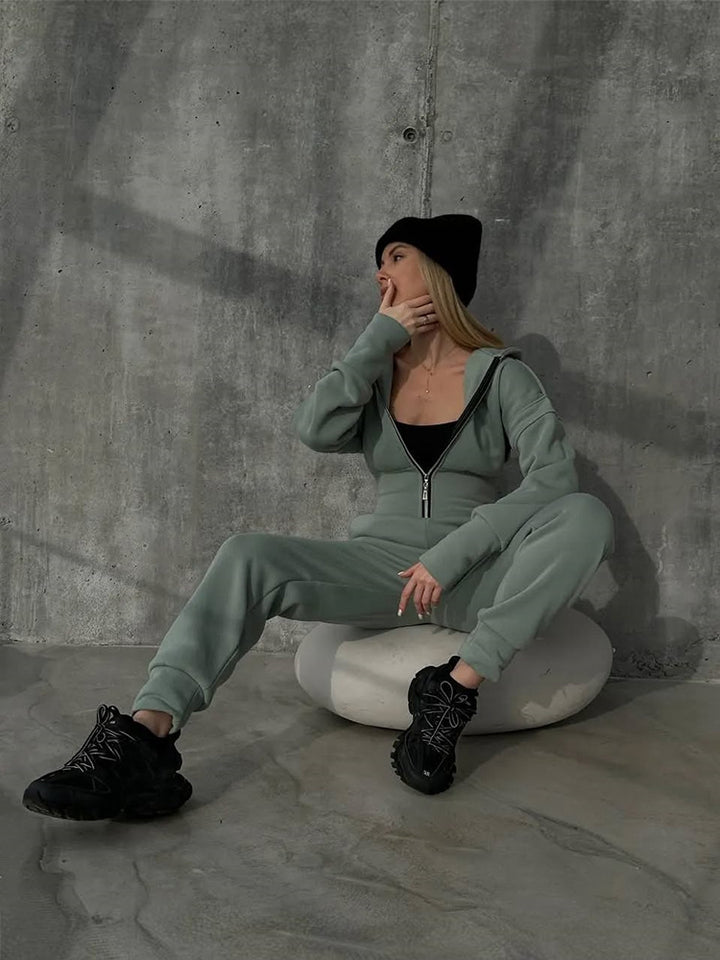 Kvinders sporty fleece overall med lynlås og høj krave Skovae