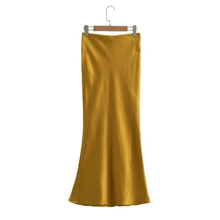 Damernes elegante satin nederdel i minimalistisk stil med blød drapering Stilla