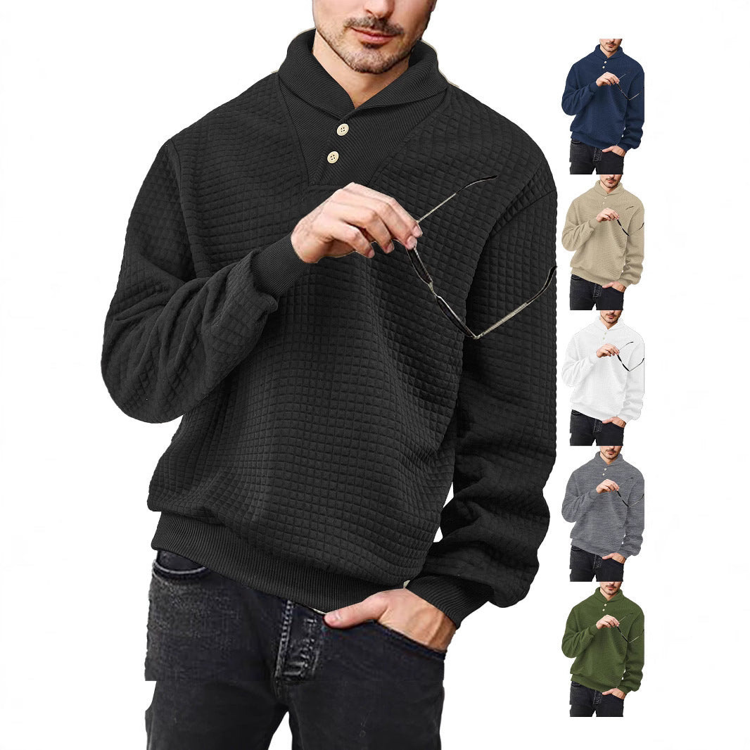 Herrer nan elegant strikpullover med sjalkrave, knapliste ved halsen og ternet vaffelmønster Skovae
