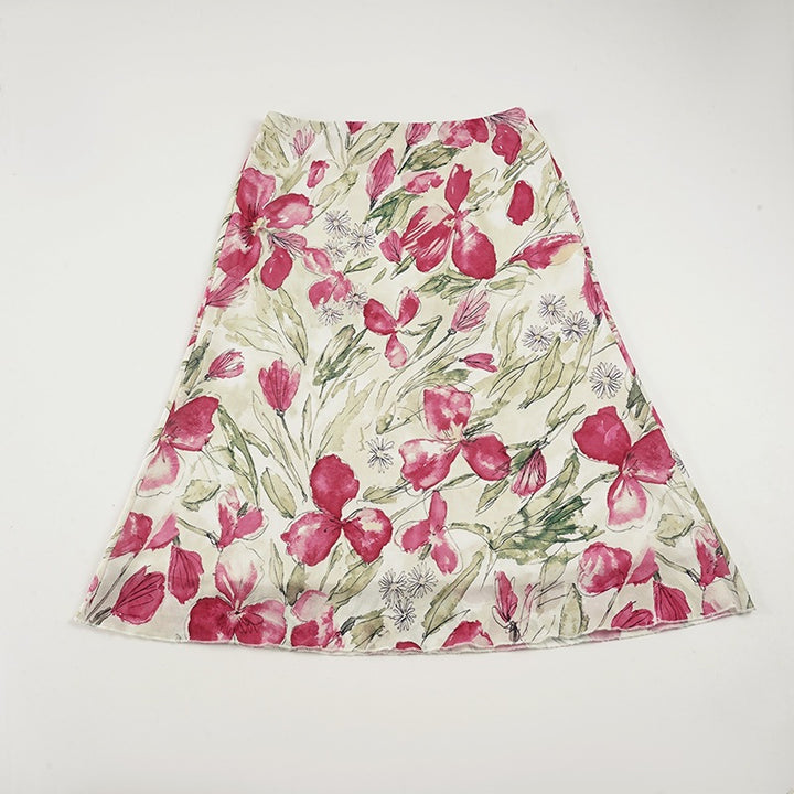 Dame elegant midikjole med blomster motiver og svingende snit Skovae
