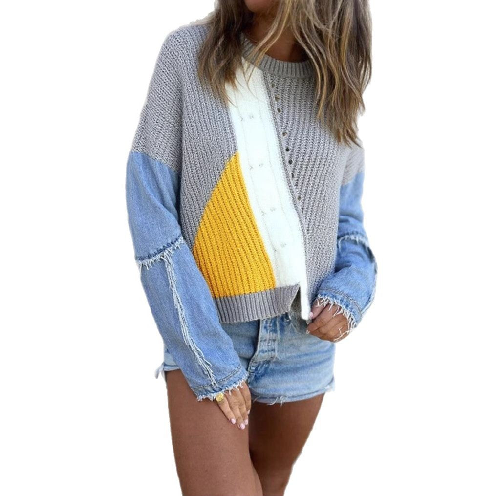 Kvindes stilfulde strikket sweater med denim ærmer og iøjnefaldende farveblok design Stilla