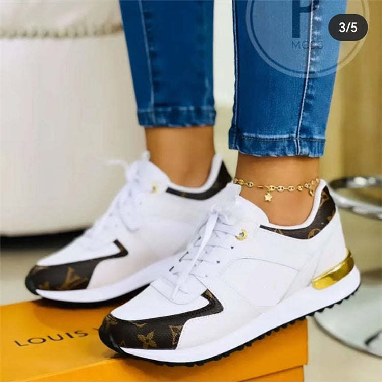 Dame sporty sneakers med moderigtige accenter og høj kvalitet sål Stilla