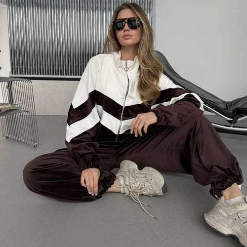 Kvinders sporty fløjls tracksuit med elegant lynlås og moderne striber Skovae
