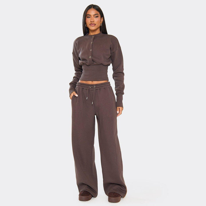 Kvinders komfortable cropped sweatshirt og løstsiddende træningsbukser sæt Skovae