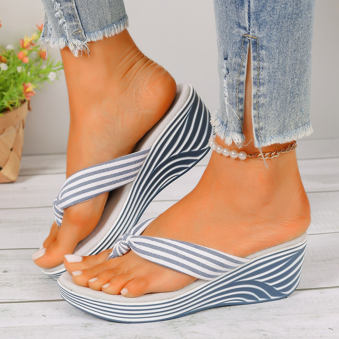 Dame Wedge-sandaler med moderne stribemønster og komfortabelt fodbæde Stilla