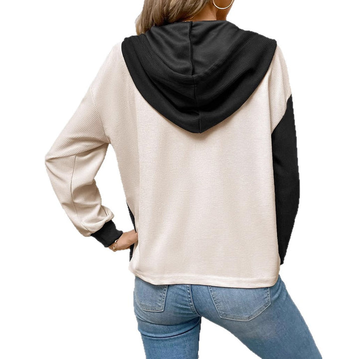 Dame nan Vaffelstrik-Hoodie med Henley-knapper, brystlomme og hætte Skovae